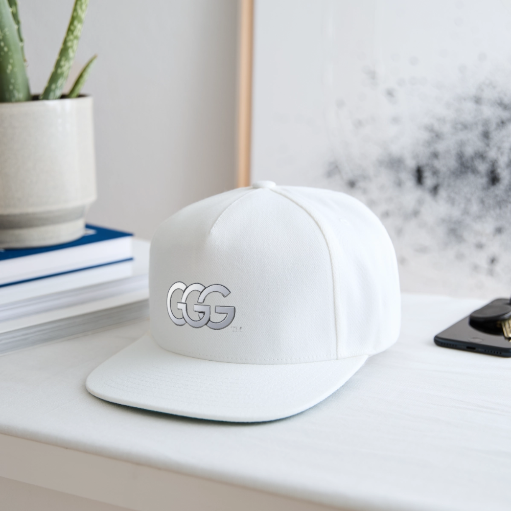 GGG TM LOGO 3 Snapback Baseball Cap - white